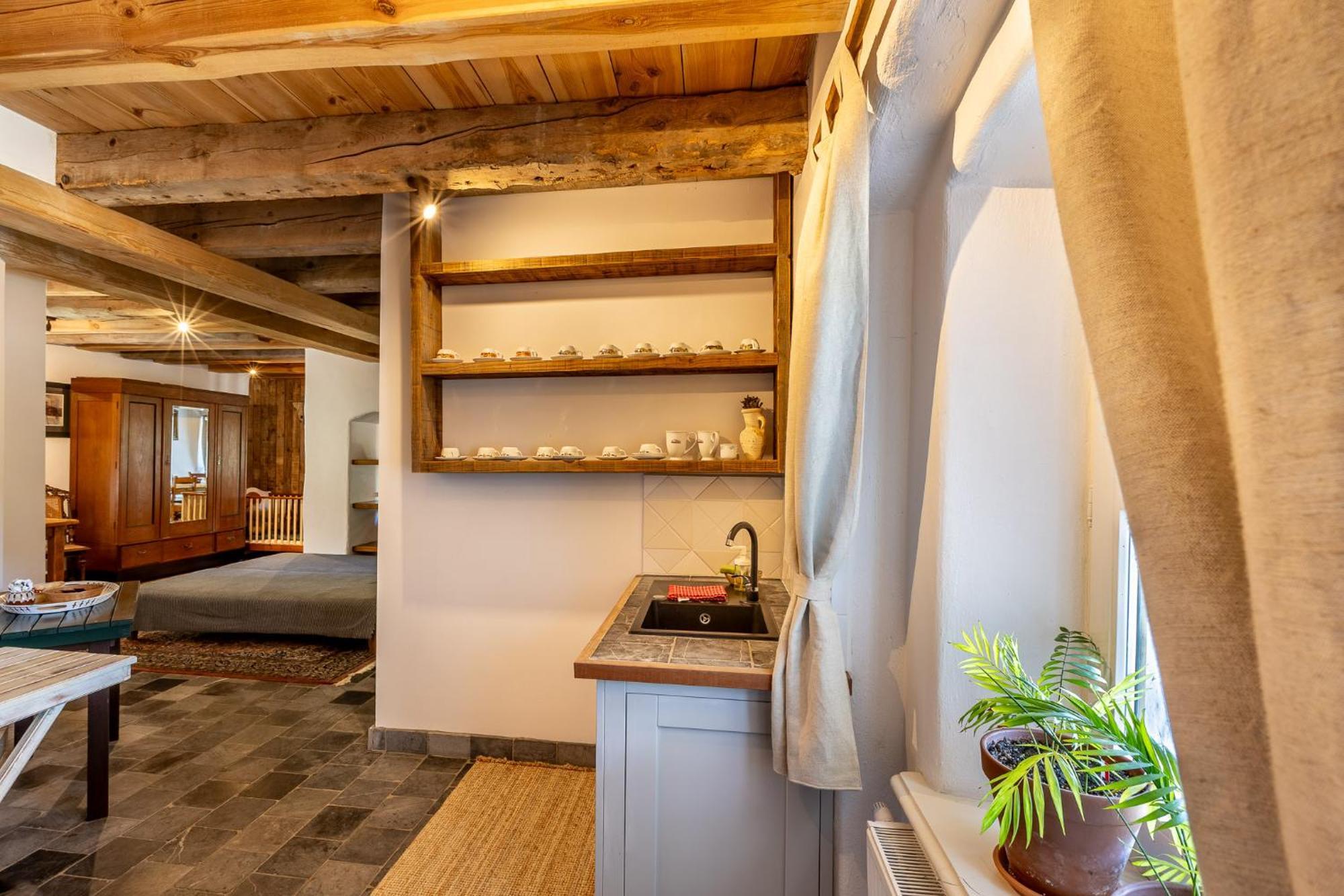 Gosciniec Pod Zajacem Bed and Breakfast Oleśnica Exteriör bild