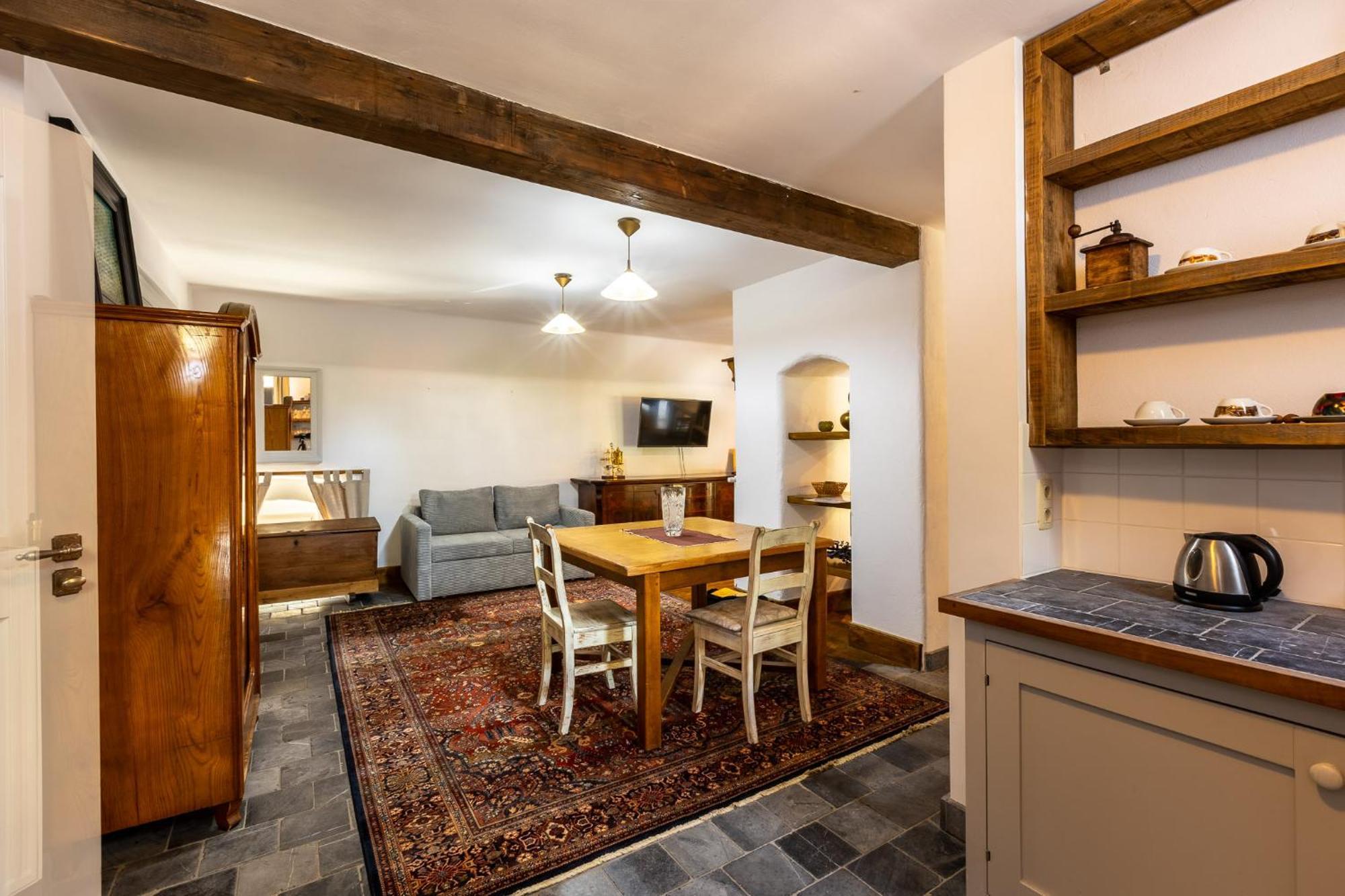 Gosciniec Pod Zajacem Bed and Breakfast Oleśnica Exteriör bild