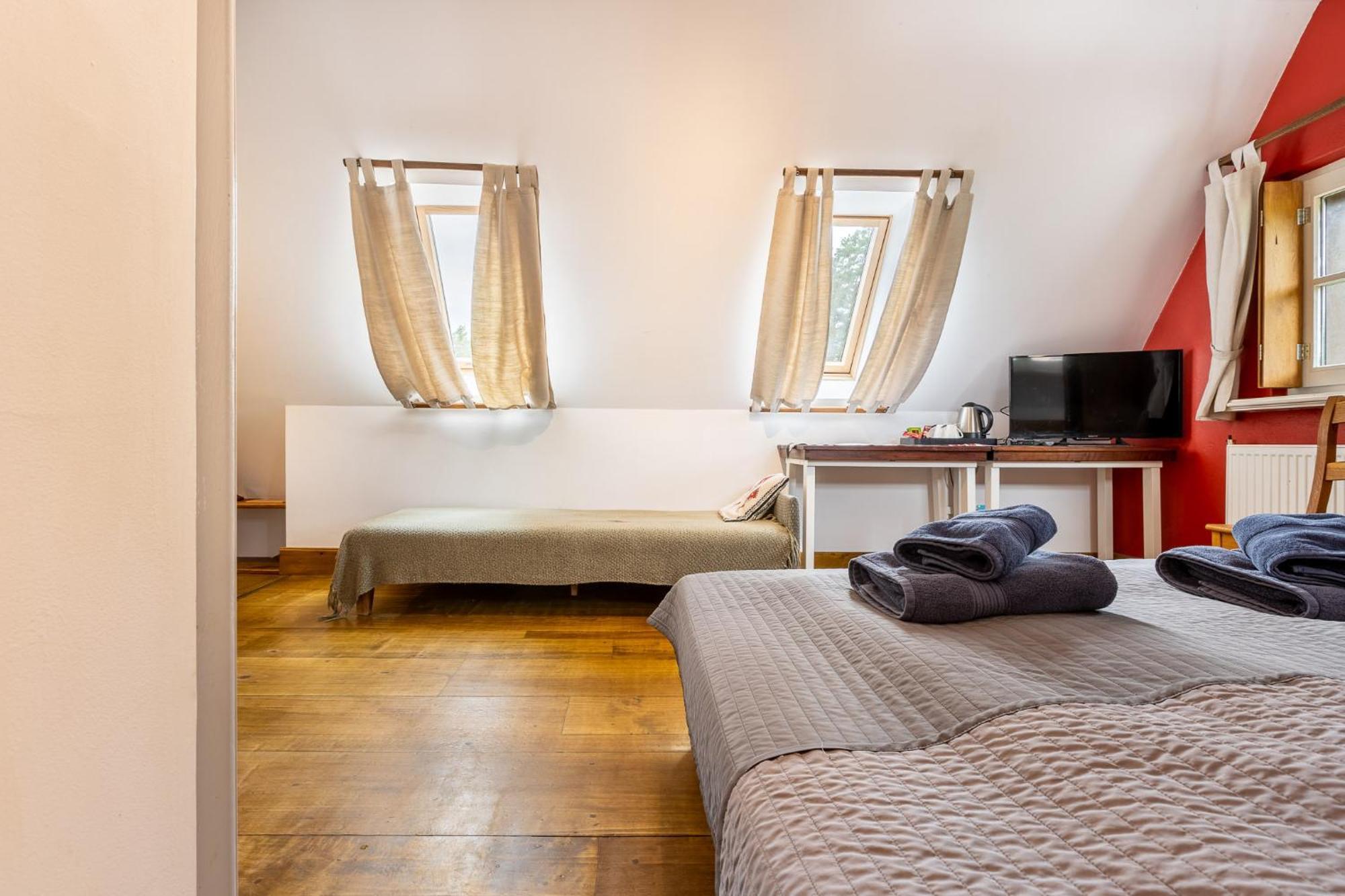 Gosciniec Pod Zajacem Bed and Breakfast Oleśnica Exteriör bild