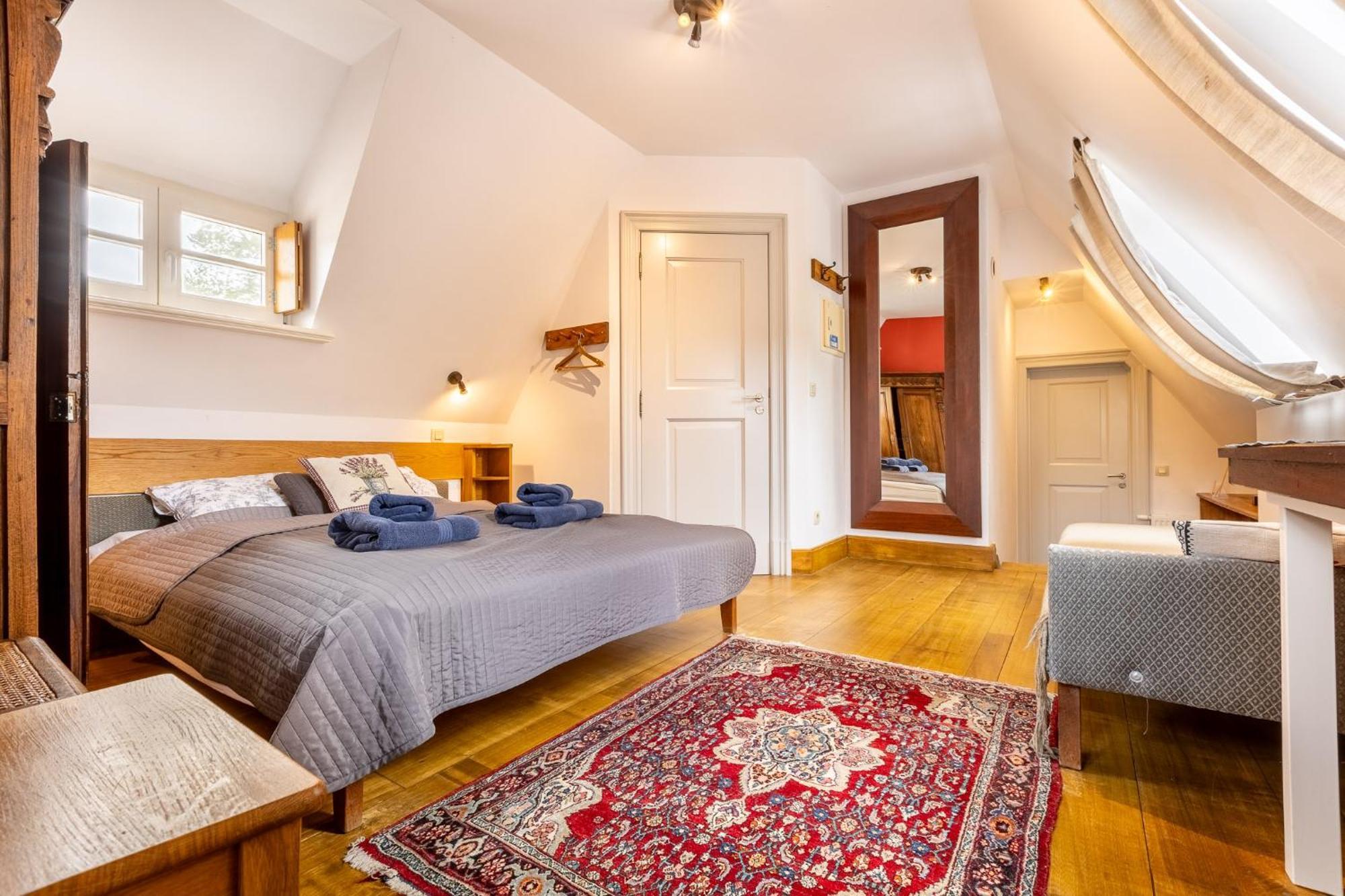 Gosciniec Pod Zajacem Bed and Breakfast Oleśnica Exteriör bild